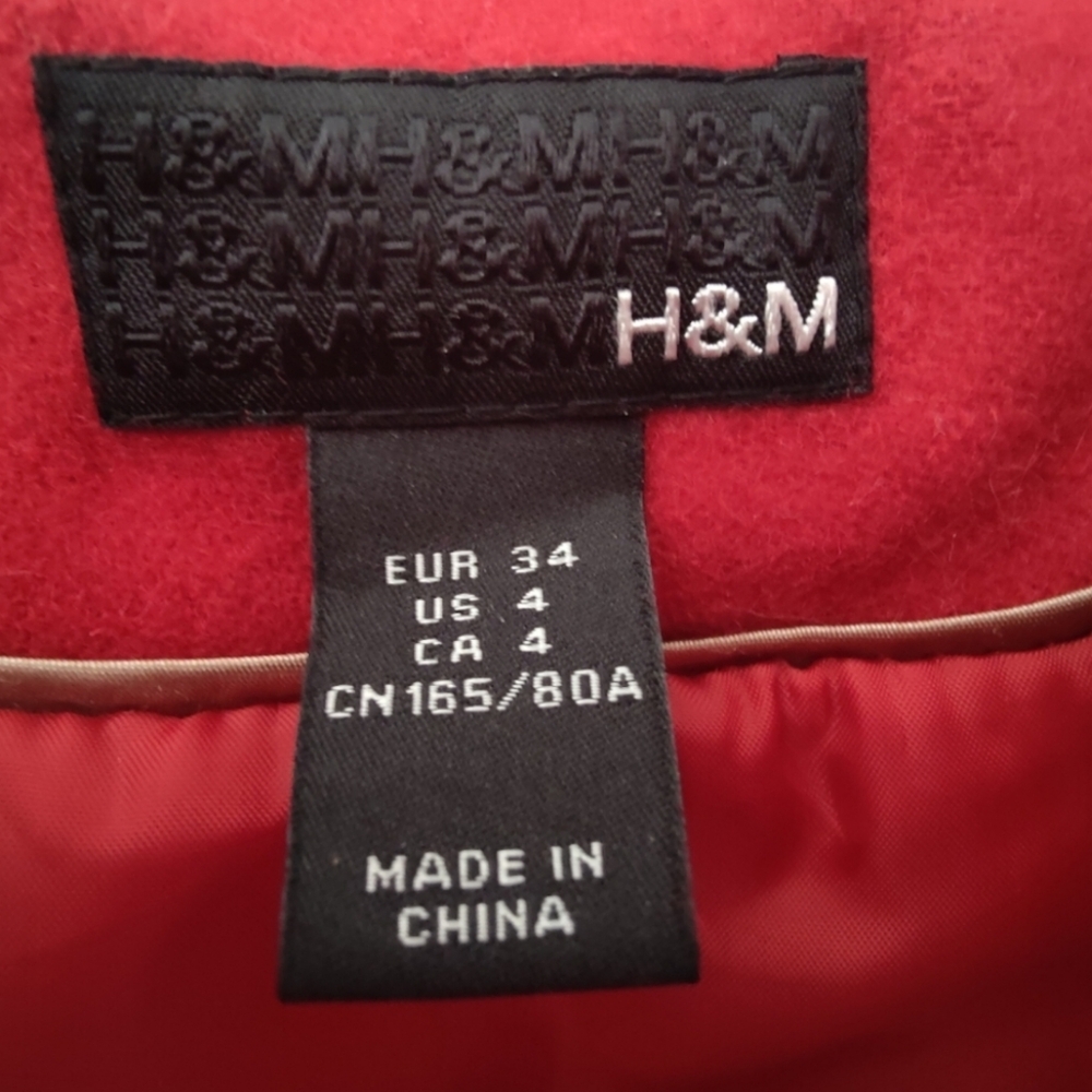 Red Jacket H&M - Picture 3 of 3